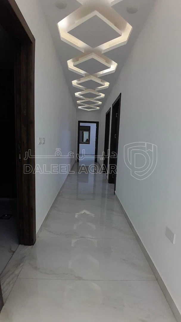 شقة في الزرقاء - البتراوي - 75,000 دأ - صورة 1